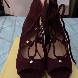Elegant Burgundy Lace-Up Women's Shoes